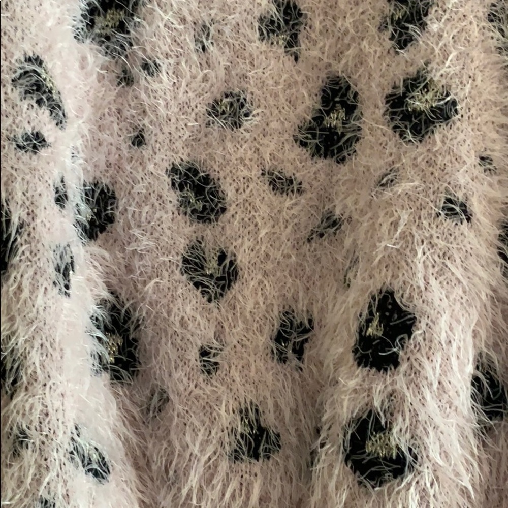Pink leopard design sweater , Size S - Picture 4 of 4